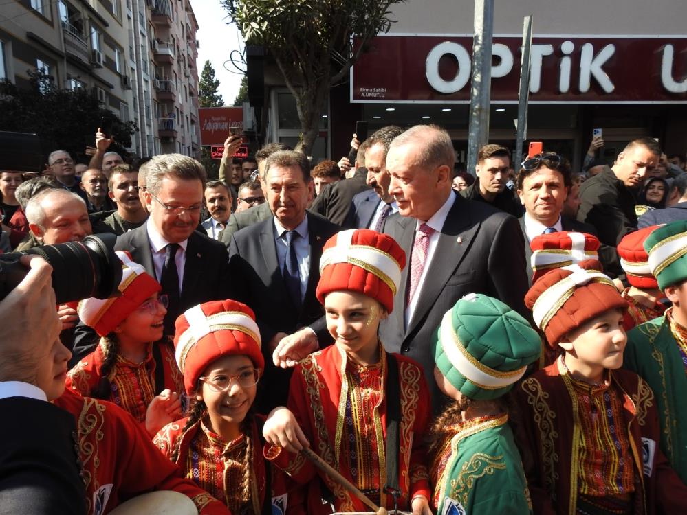 Cumhurbaşkanı Erdoğan Manisa’da böyle karşılandı