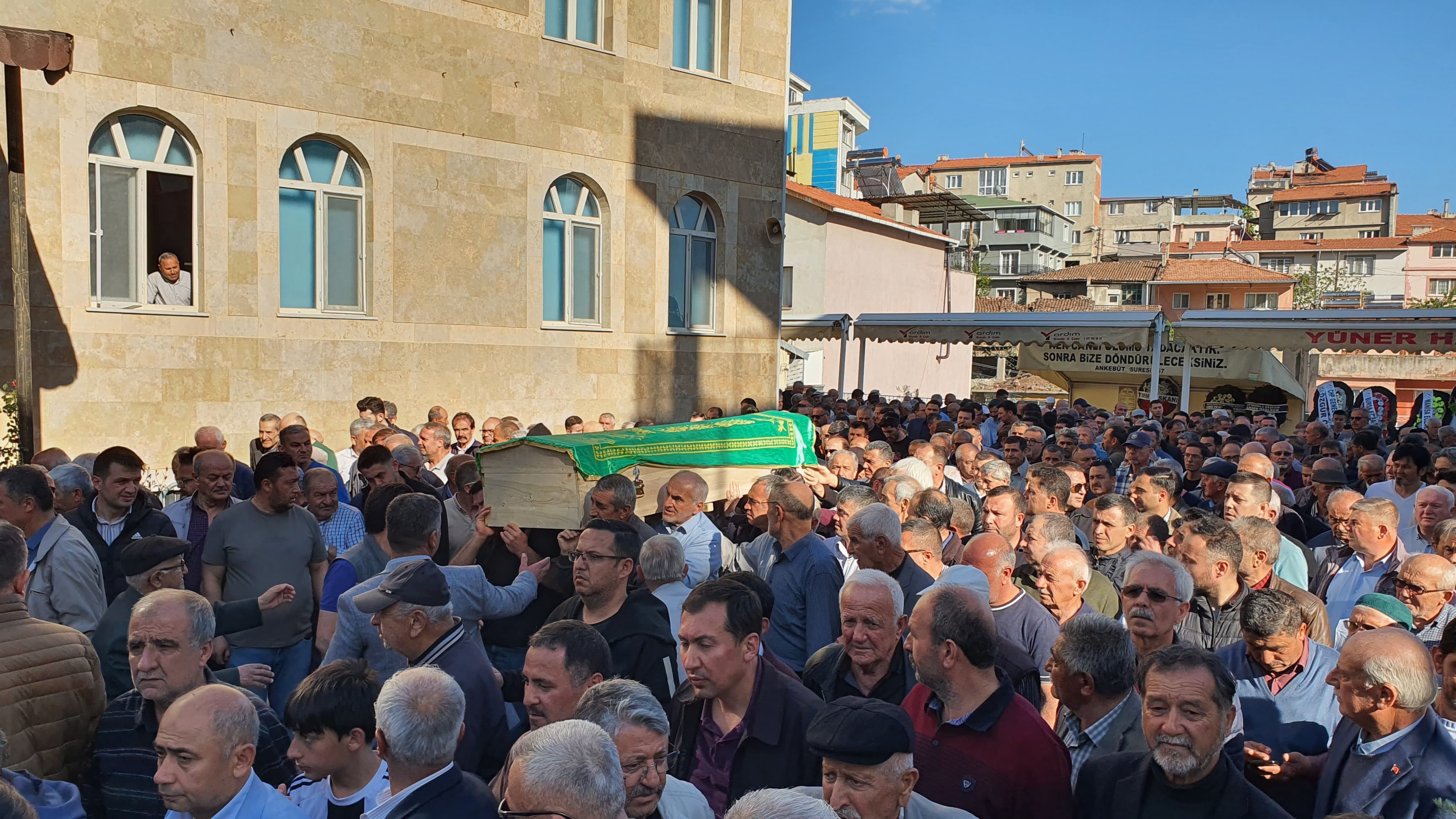 Eski Manisa Milletvekili Abdullah Akarsu son yolculuğuna uğurlandı