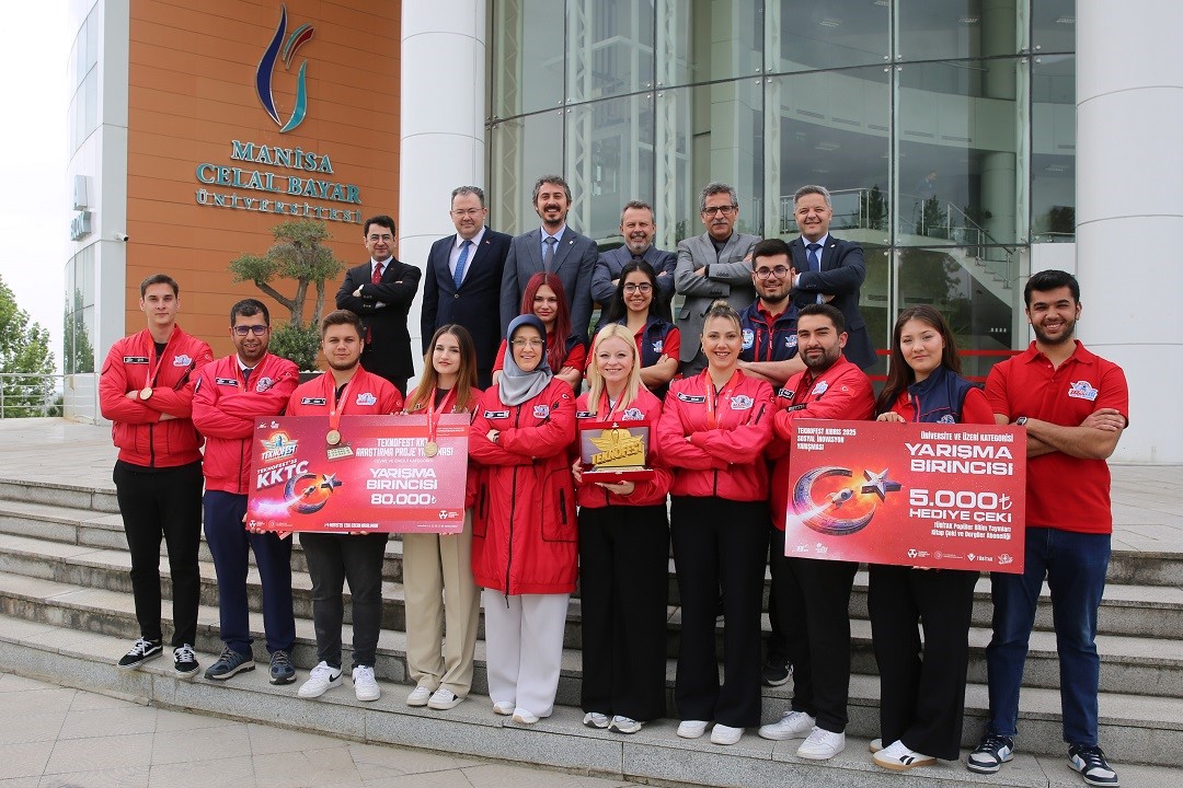 Rektör Kibar TEKNOFEST Kıbrıs’ta birincilik kazanan öğrencileri ağırladı