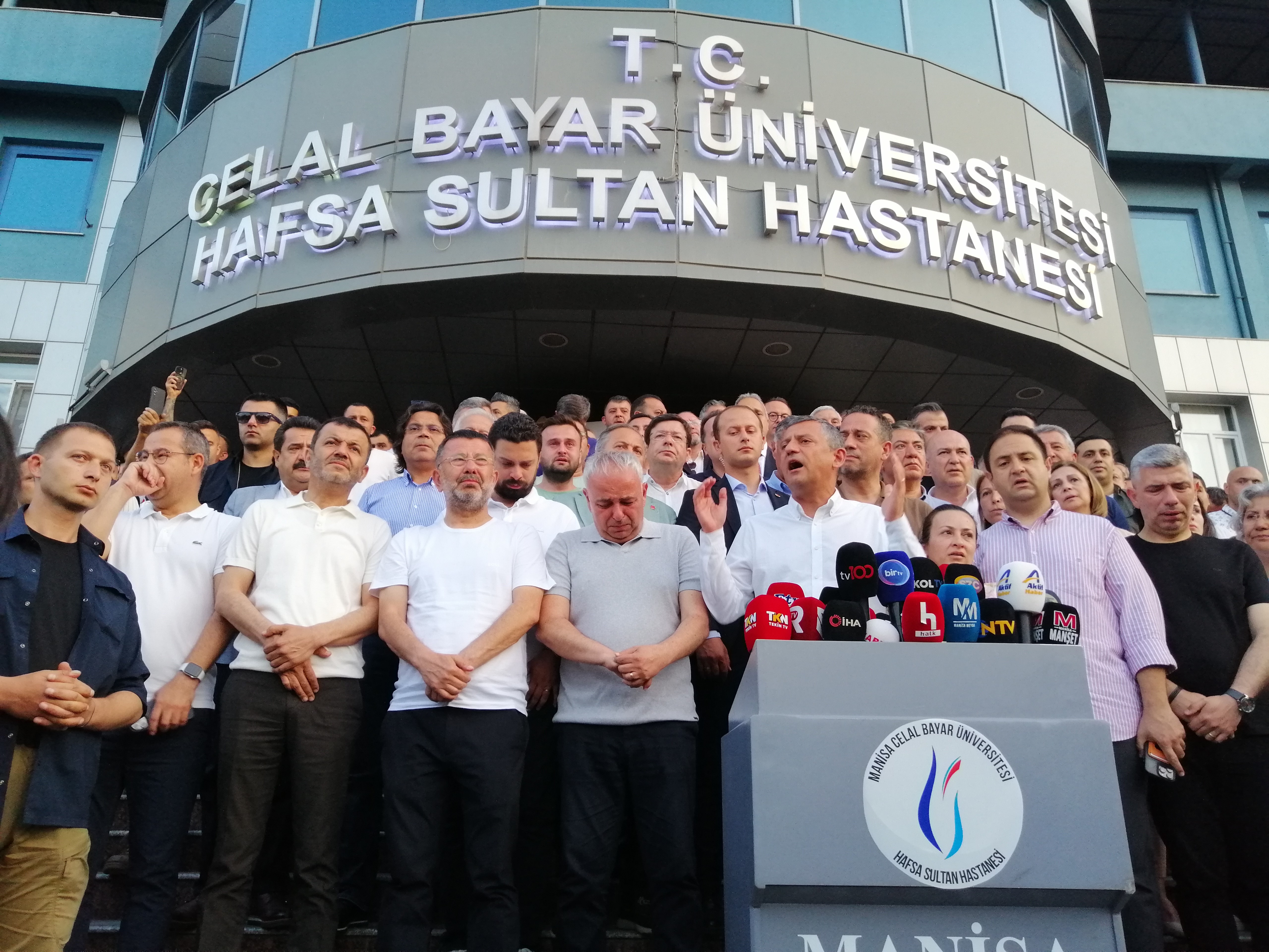Özgür Özel: 'Ben aklımın yarısını kaybettim, kalbimin yarısını kaybettim'
