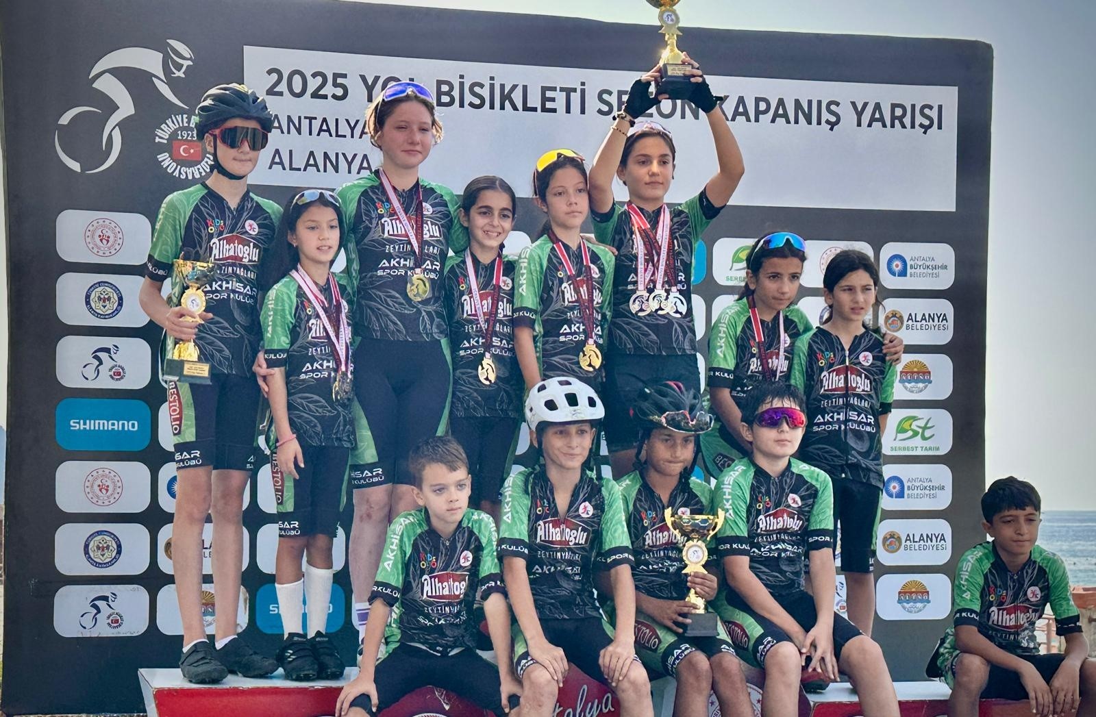Akhisarlı pedallar Alanya’da zirveye tırmandı