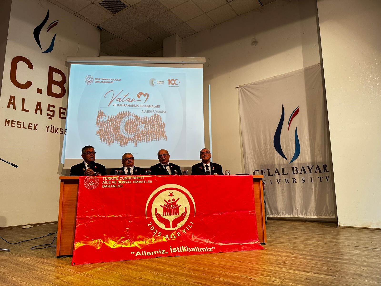 Gaziler, öğrencilerle buluştu