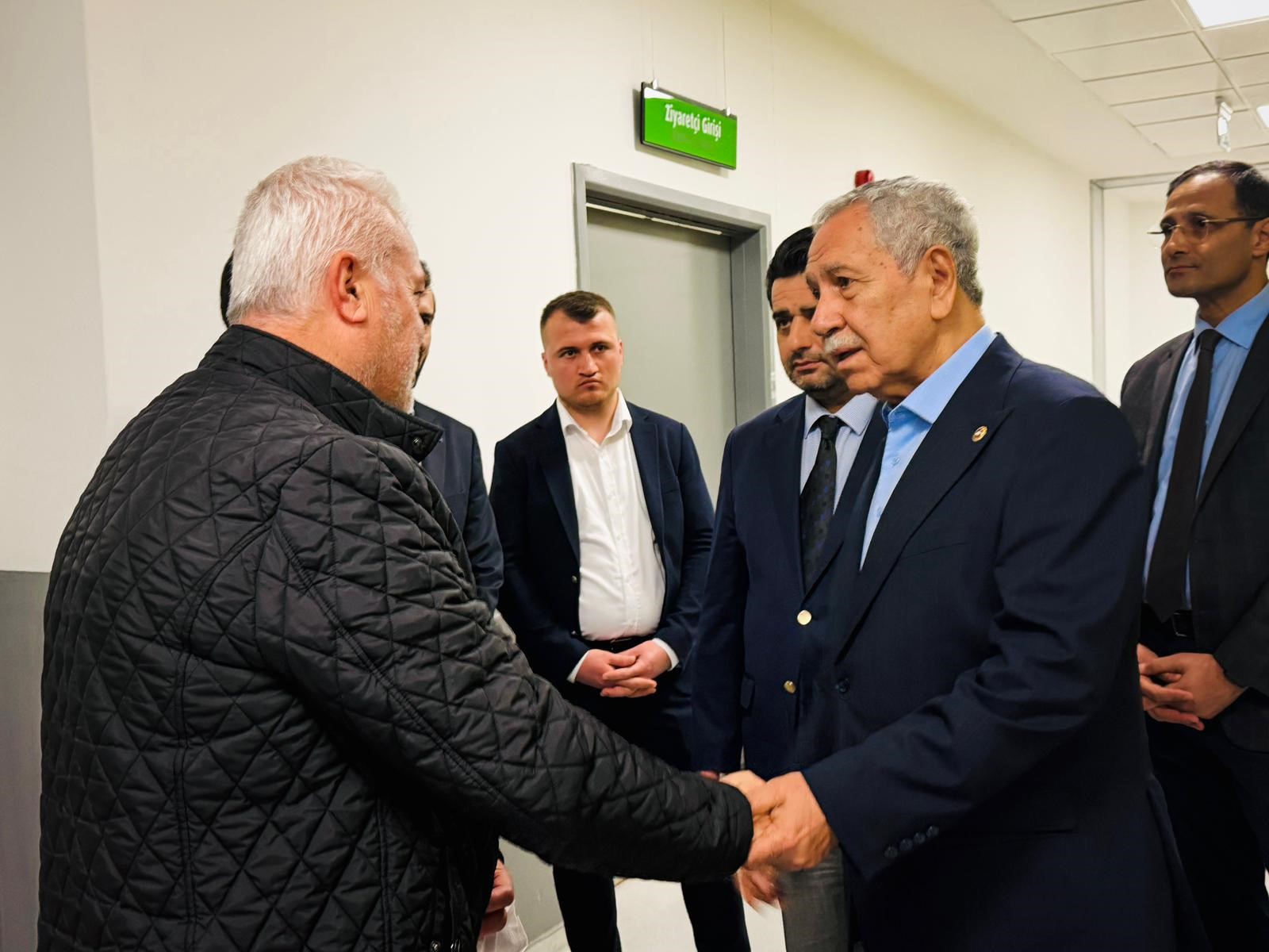 Bülent Arınç’tan Başkan Durbay’a yoğun bakımda ziyaret