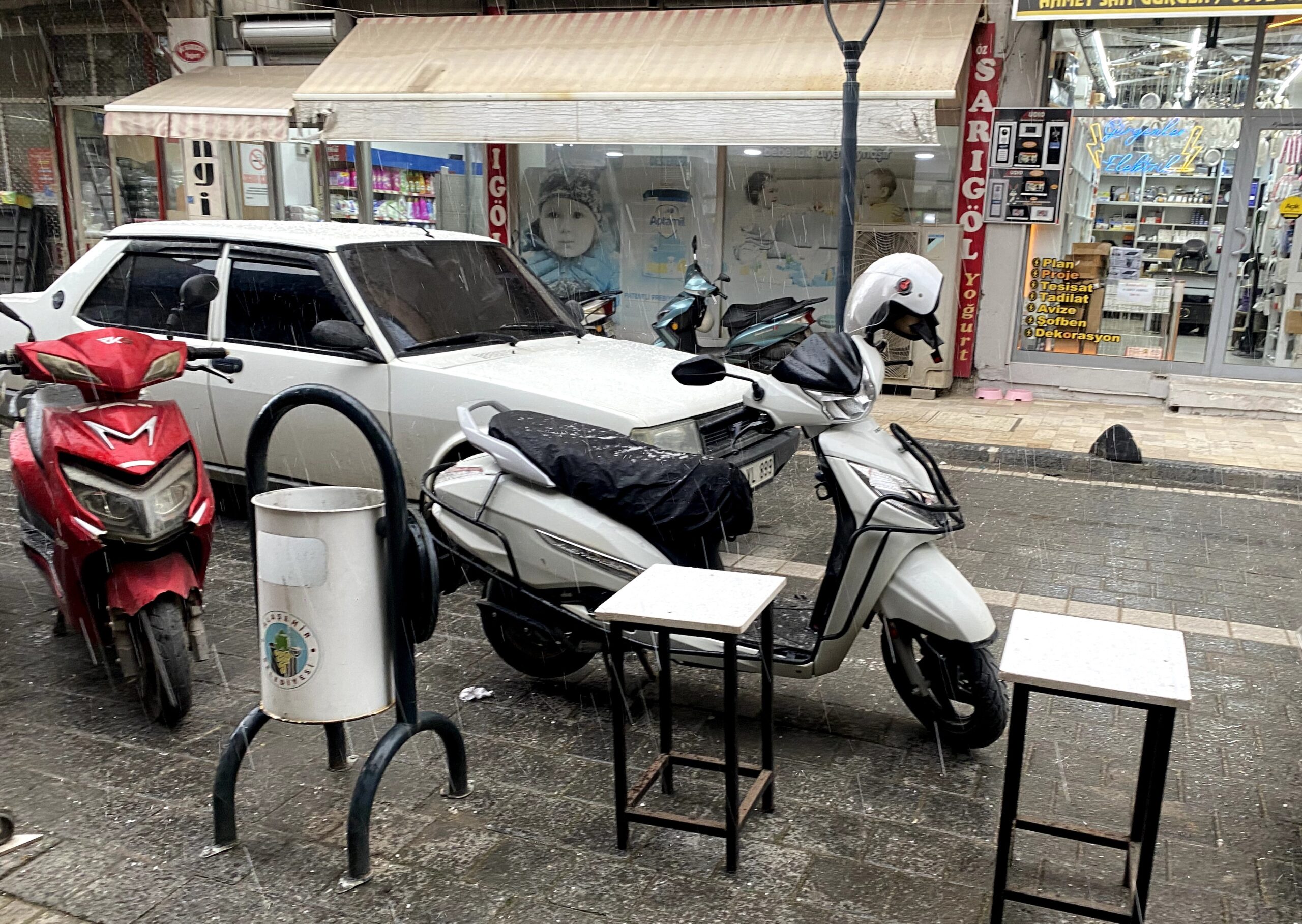 Alaşehir’de bir günde 4 mevsim yaşandı