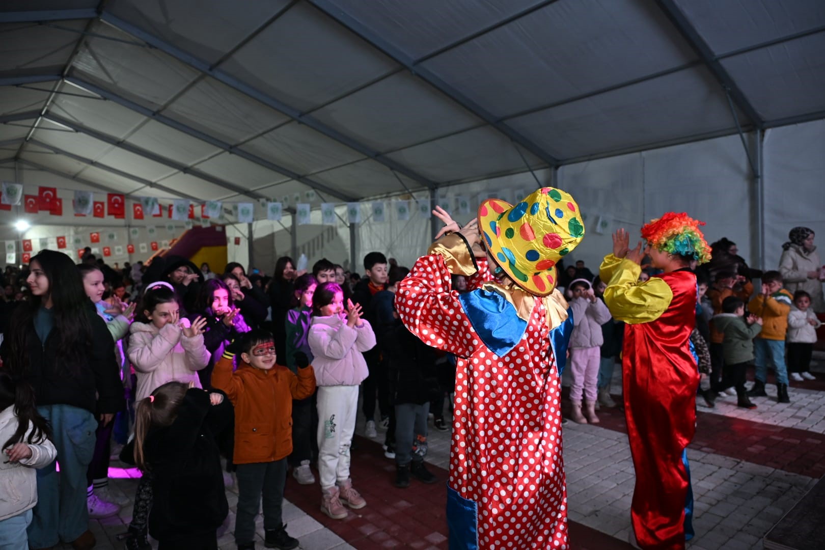 Demirci’de Ramazan, çocukların sevinciyle taçlandı