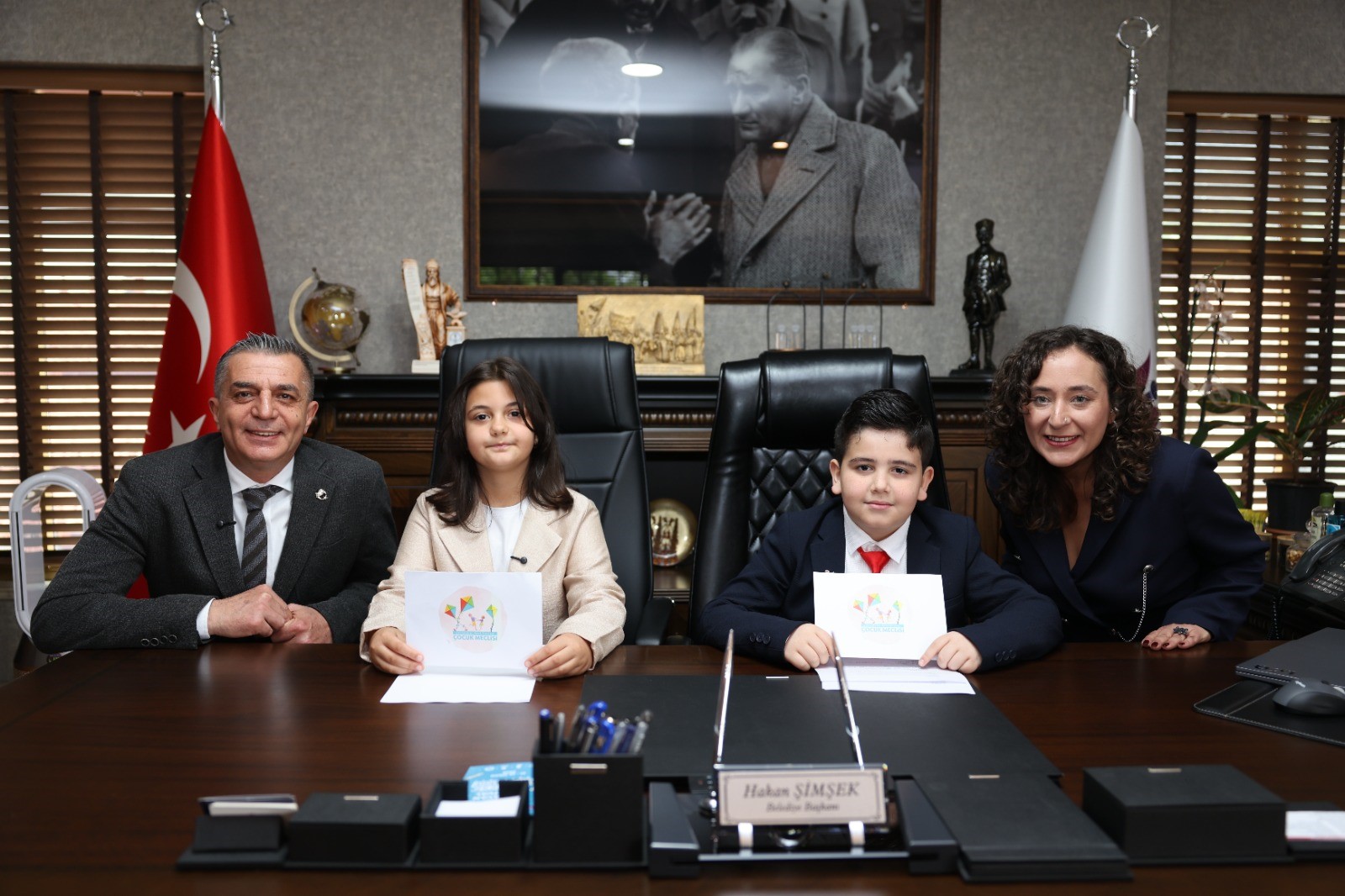 Başkan Şimşek 23 Nisan’ı çocuklarla beraber geçirdi
