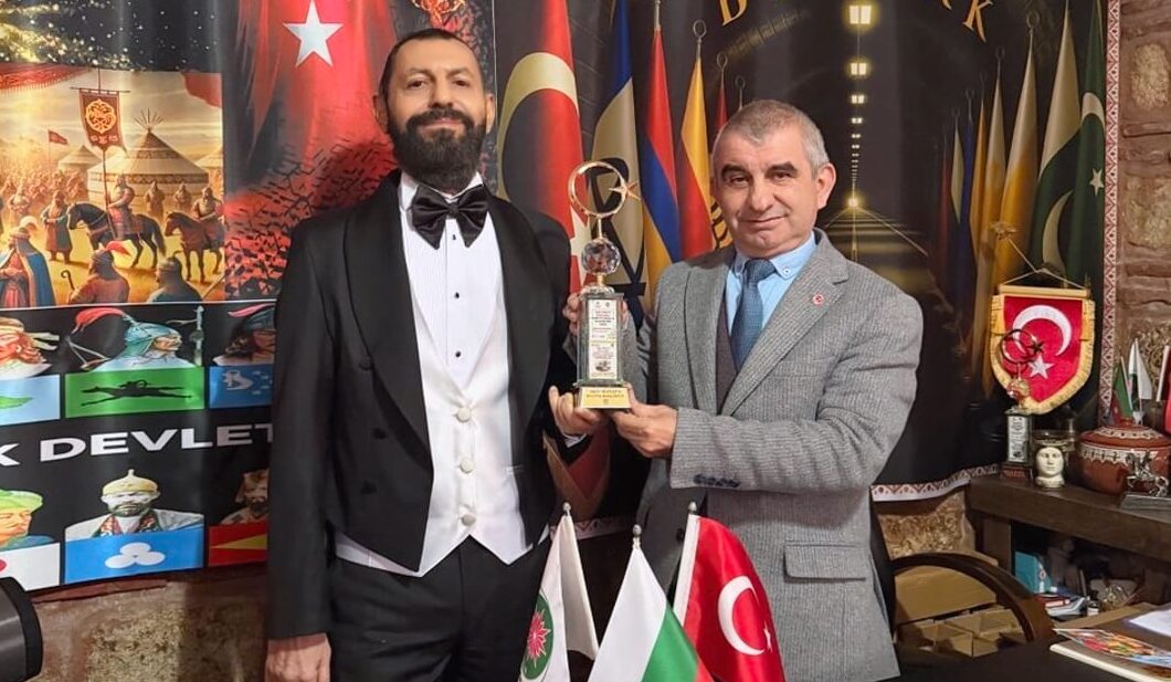 Dünyaca Ünlü Yazar Akif Manaf’a BULTÜRK Barış Ödülü