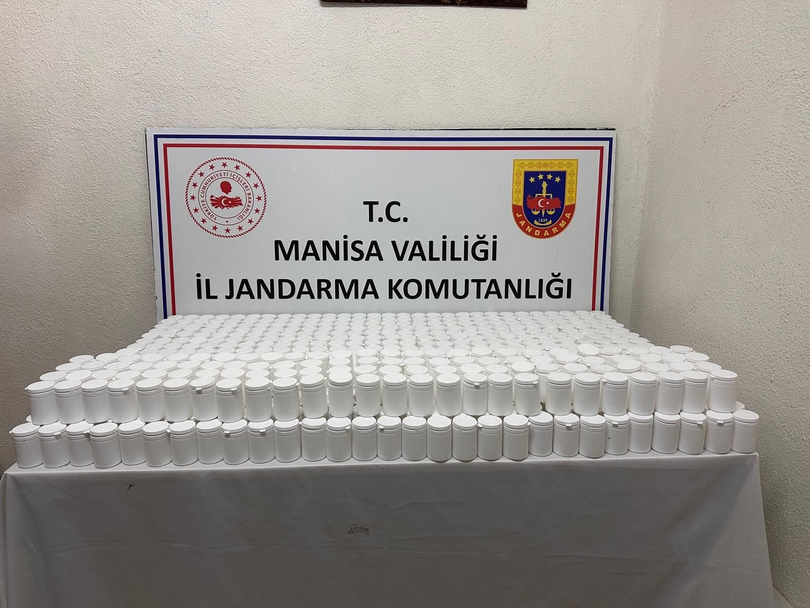 Akhisar’da 50 binden fazla sentetik hap ele geçirildi