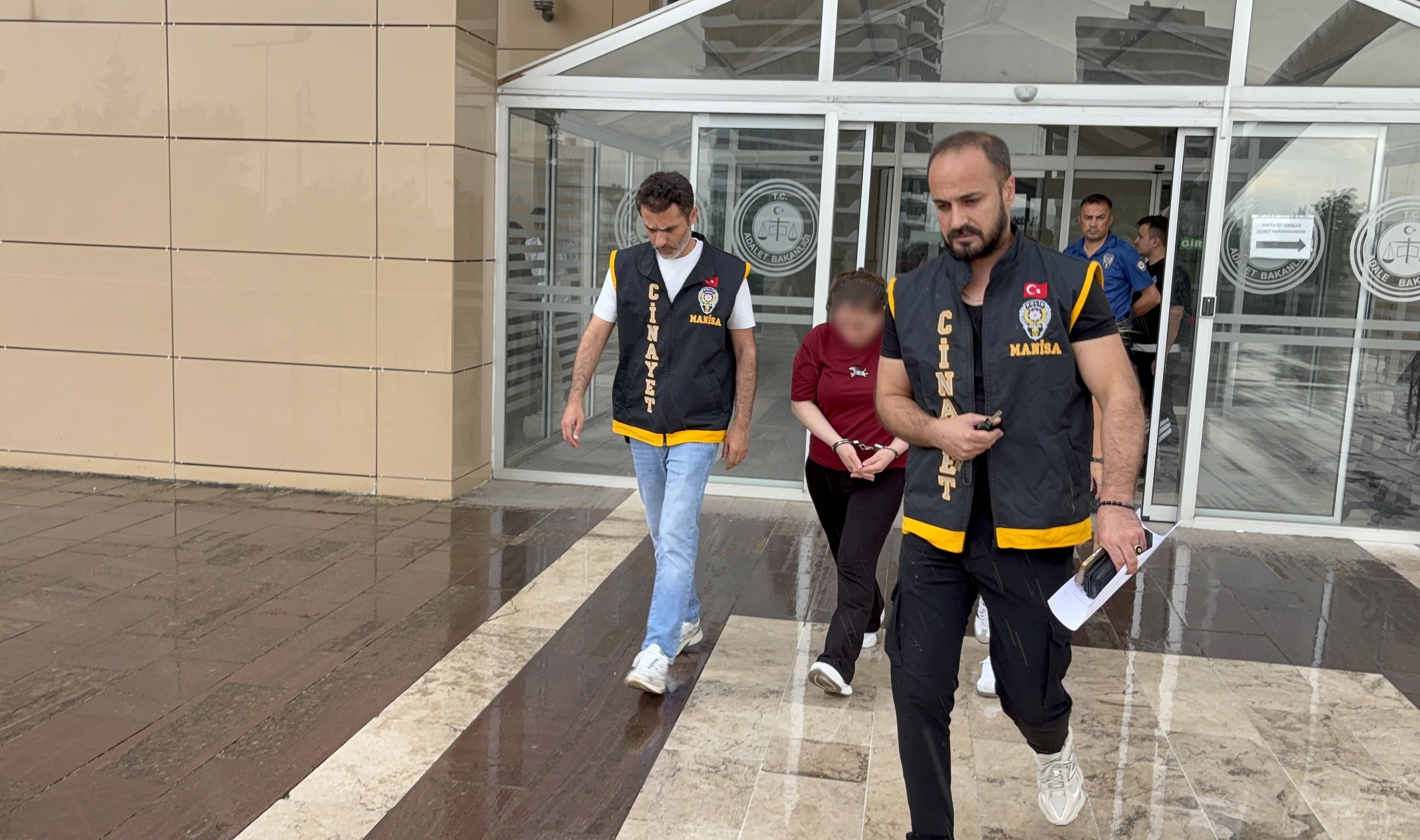 Çöplükteki bebeğin sırrı 16 yıl sonra çözüldü