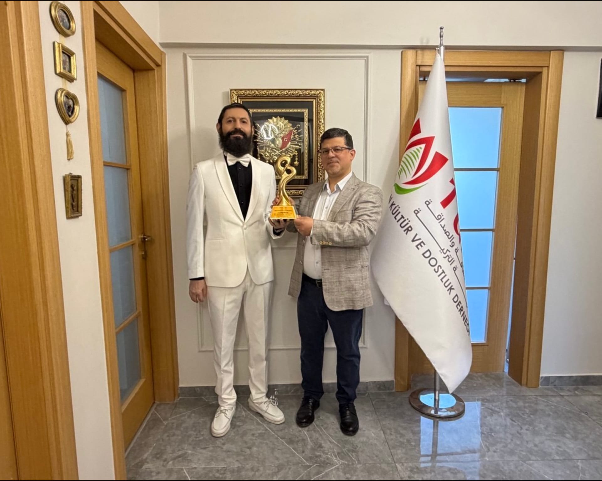 Akif Manaf “Lübnan-Türkiye Dostluk ve Barış Ödülü” ile Onurlandırıldı
