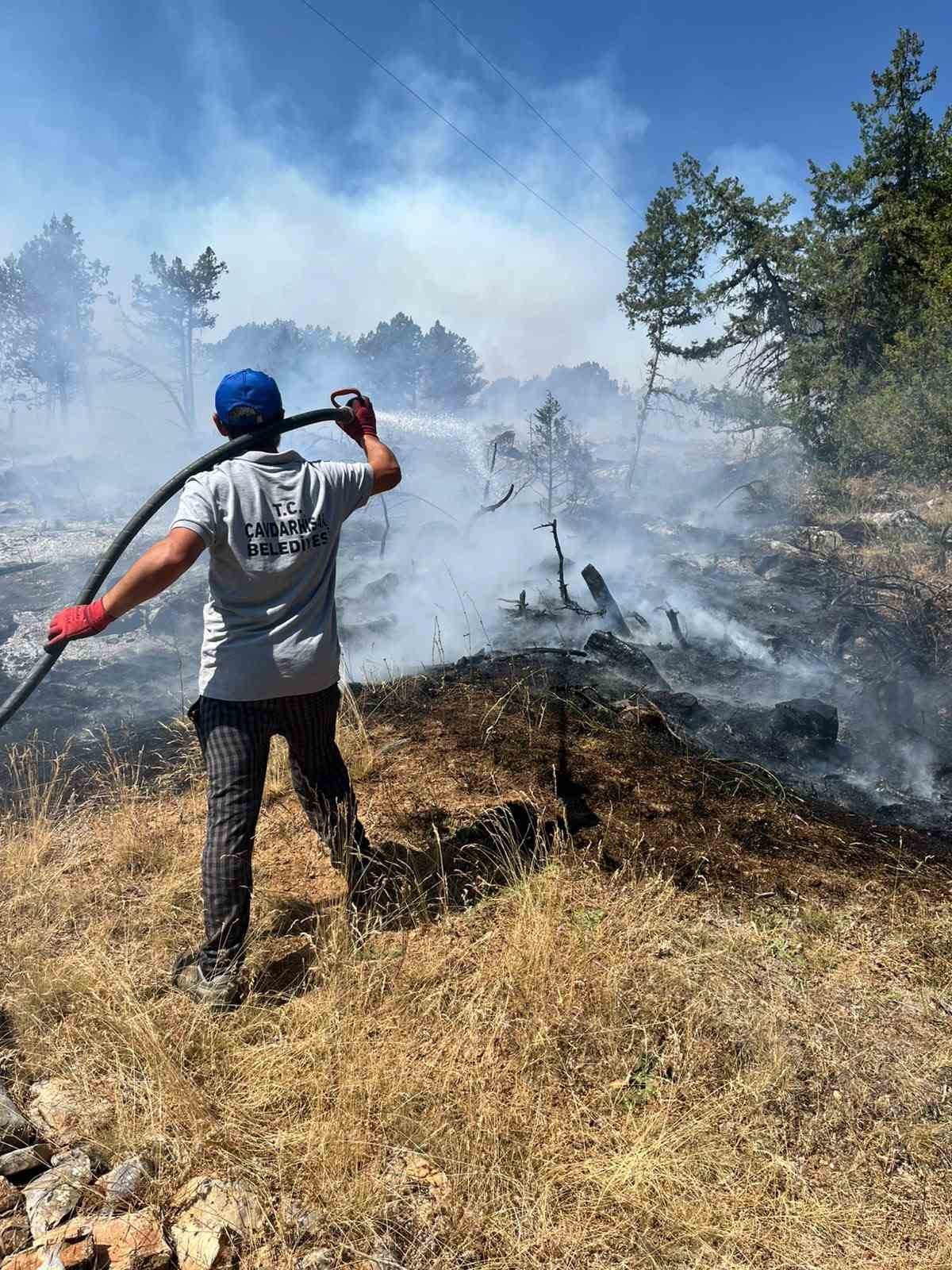 Kütahya’da orman yangını: Ekipler havadan ve karadan müdahale ediyor