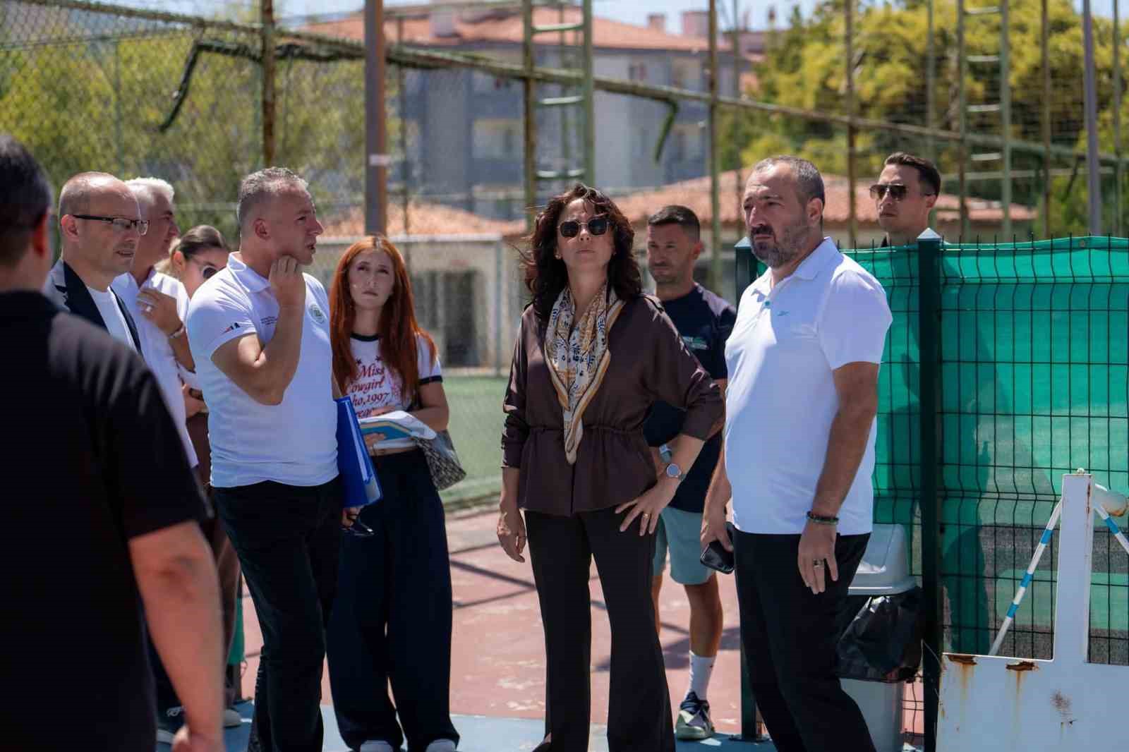Başkan Köksal Aras, Ali Fuat Özge Spor Tesislerinde incelemelerde bulundu