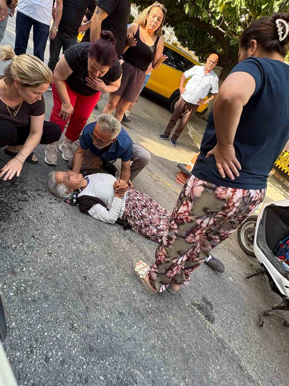 İzmir’de motosikletin çarptığı kadın yaralandı