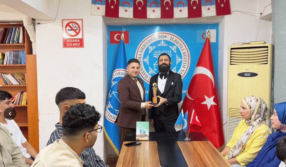 Akif Manaf’a “Eğitim ve Barış Ödülü”