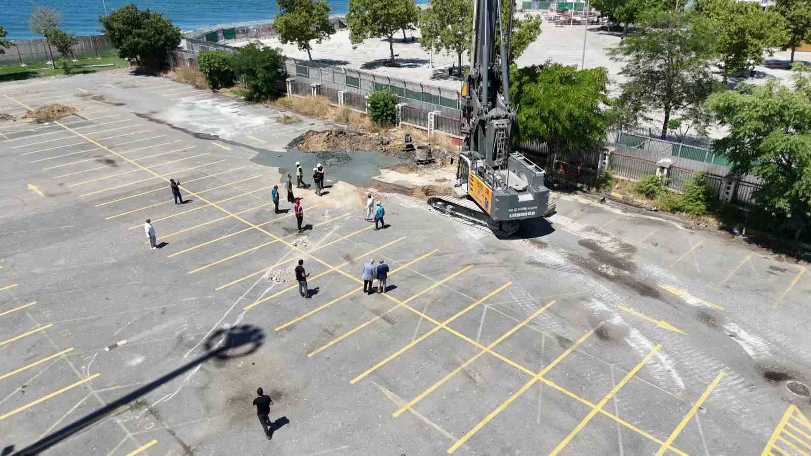 Kadıköy Rıhtım Camii için ilk kazık vuruldu