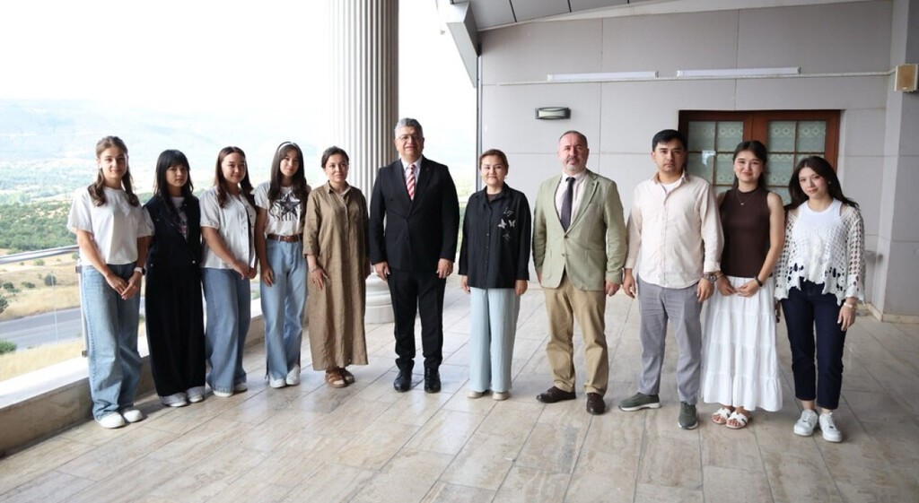 DPÜ’de Semerkantlı öğrencilere yaz okulu programı