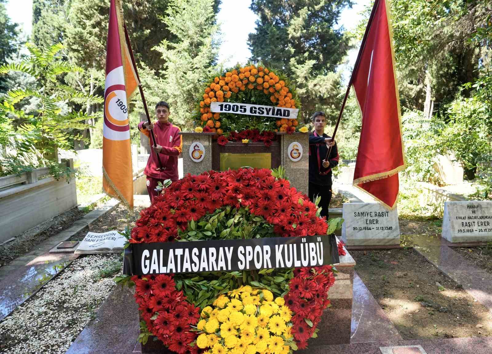Ali Sami Yen kabri başında anıldı