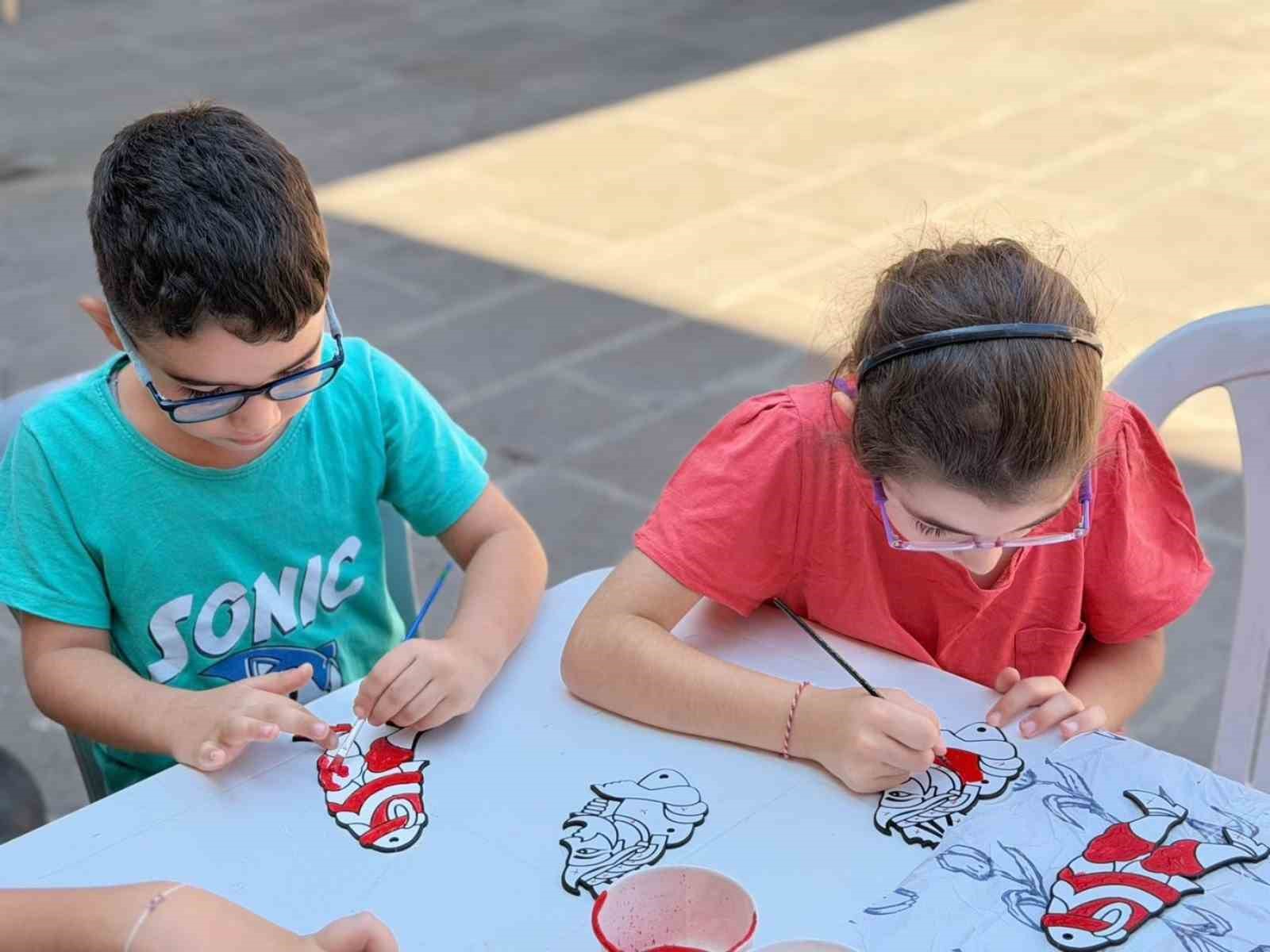 Şehzadeler’de Hacivat ve Karagöz’e "Milli Takım" dokunuşu