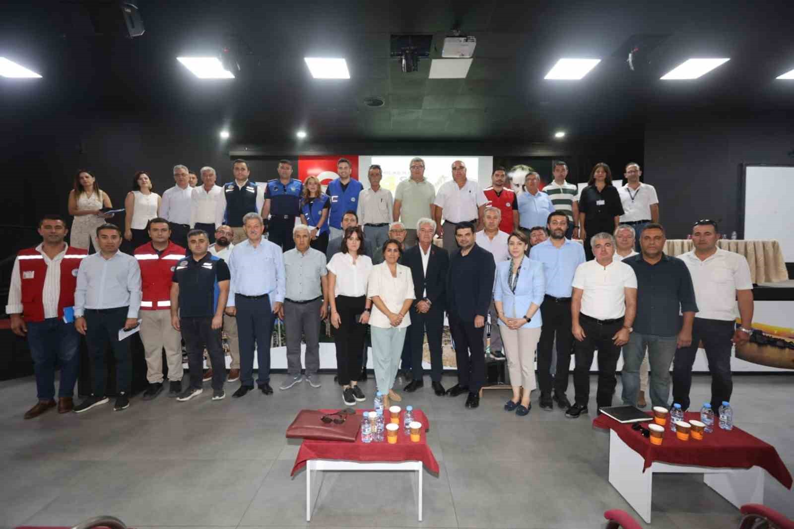 Muğla Büyükşehir’den Milas’ta muhtarlarla koordinasyon toplantısı