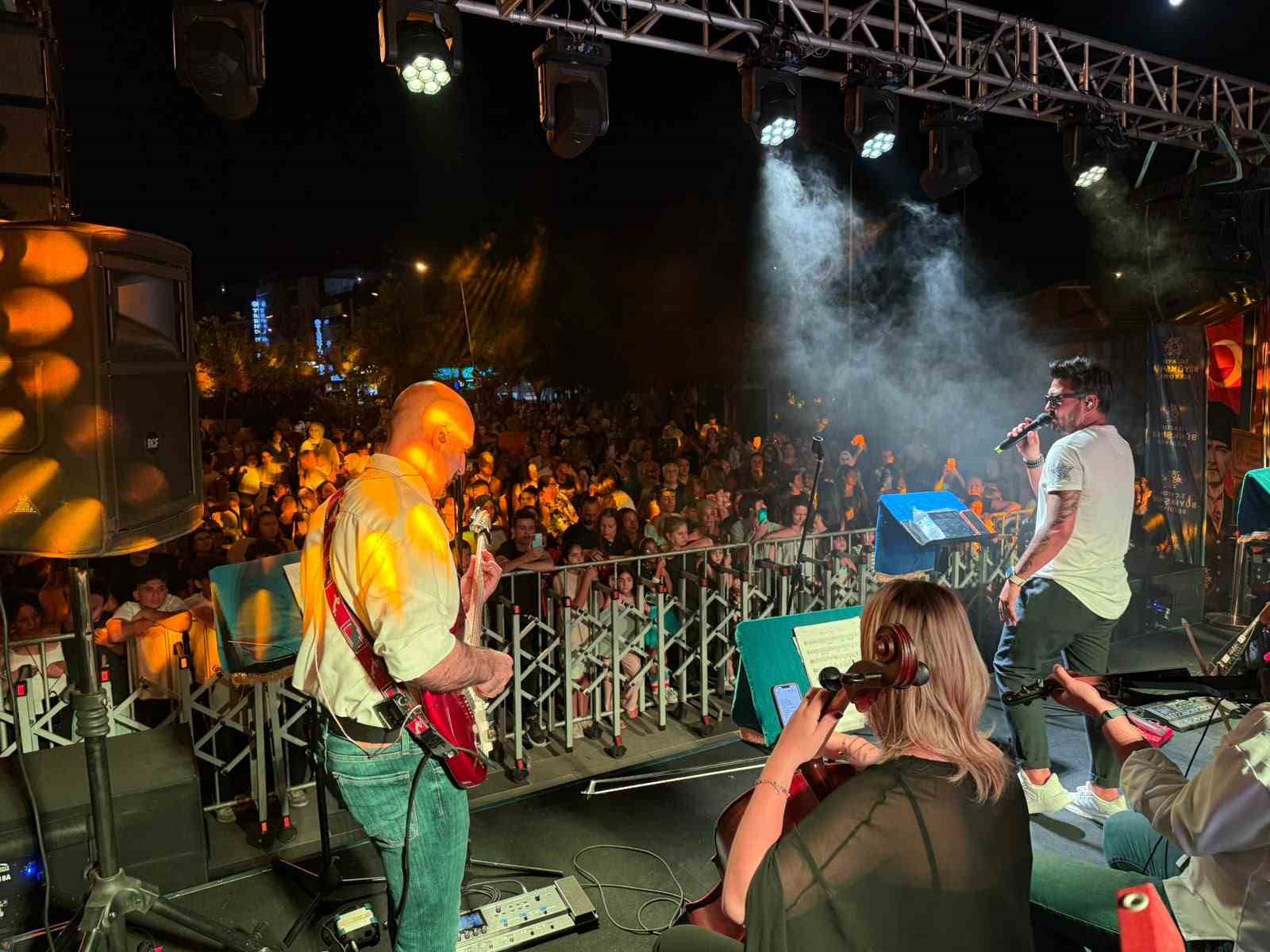Aydın Büyükşehir’den Nazilli’de yaz konseri