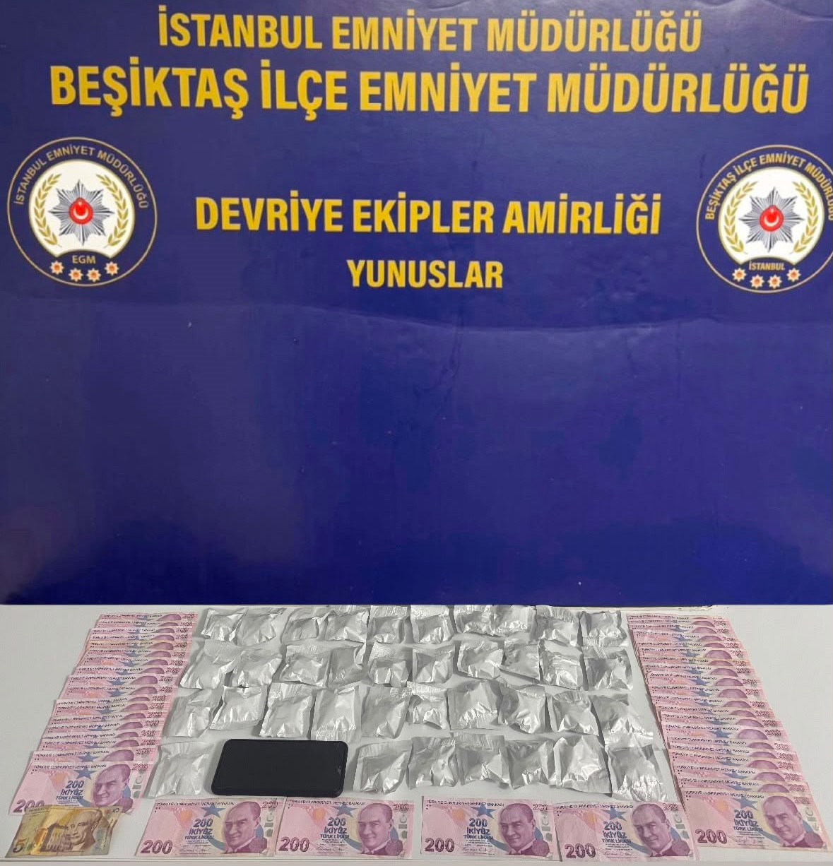 Beşiktaş’ta şüphe üzerine durdurulan araçta çamaşır makinesine gizlenmiş 37 paket esrar ele geçirildi