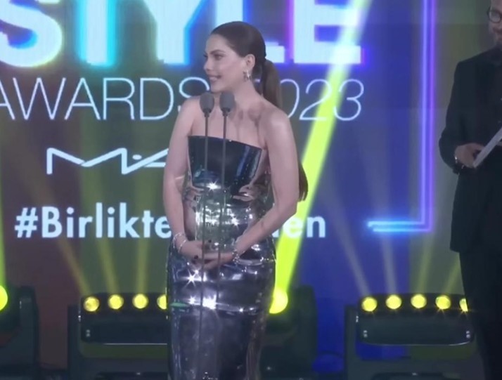 Berna Laçin: "Takılma Haluk Levent, yazanlara uğraşanlara kıymetli vaktini harcama, icraata devam"