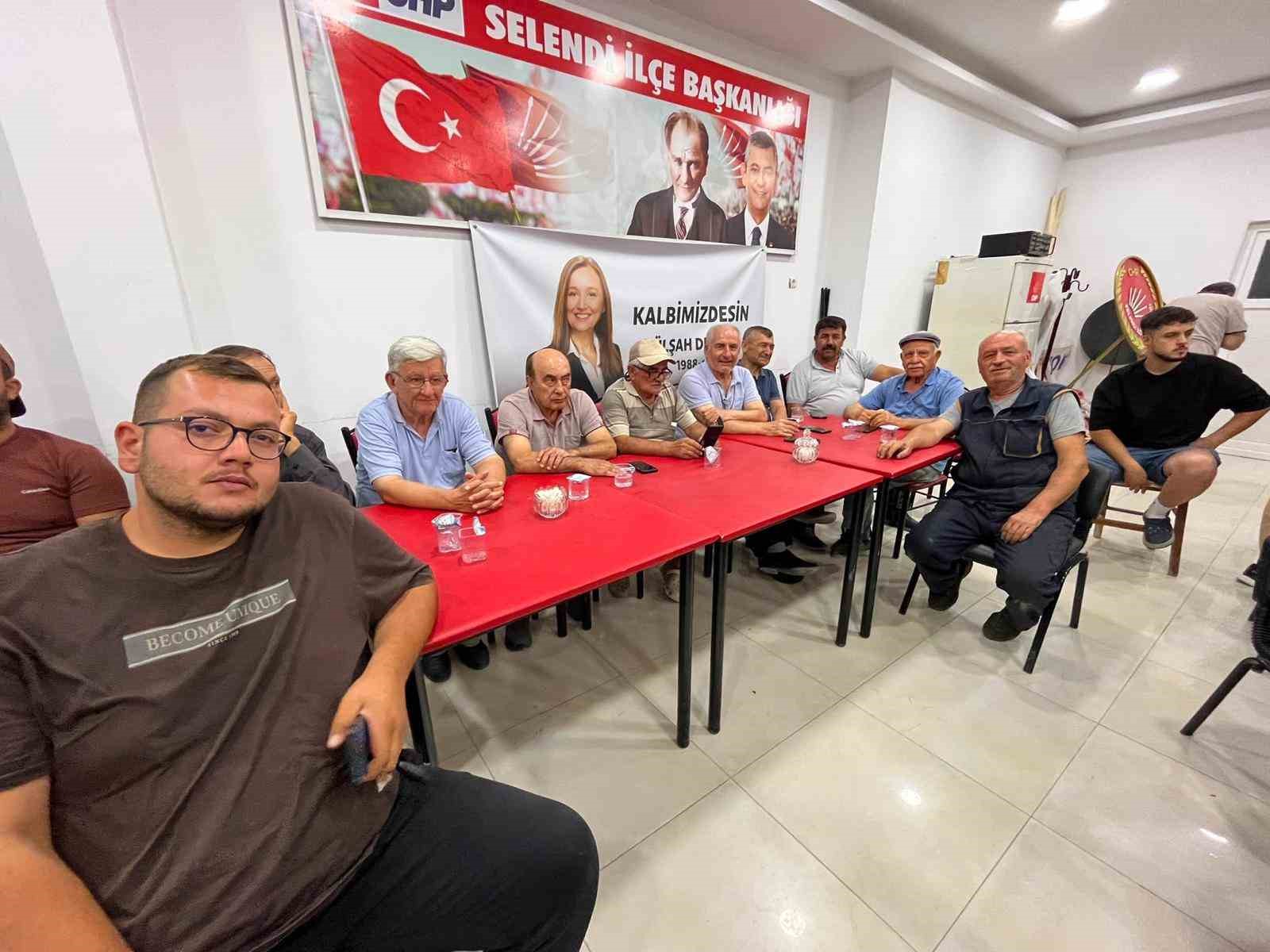 CHP Selendi İlçe Teşkilatından 150 kişi istifa etti