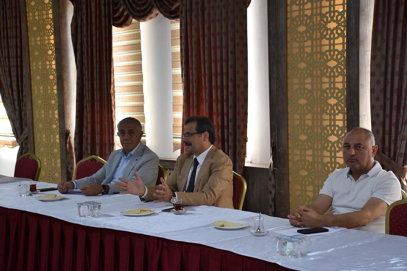 Salihli’de Kültür ve Sanat Vakfı için kritik toplantı