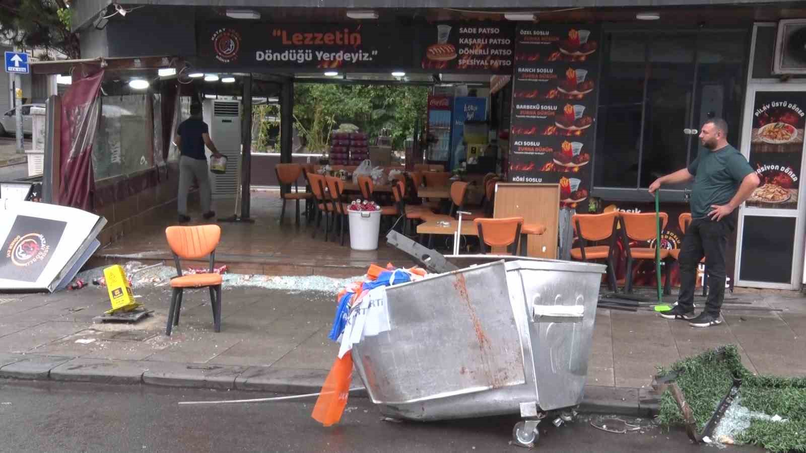 Maltepe’de alkollü sürücü dükkana daldı