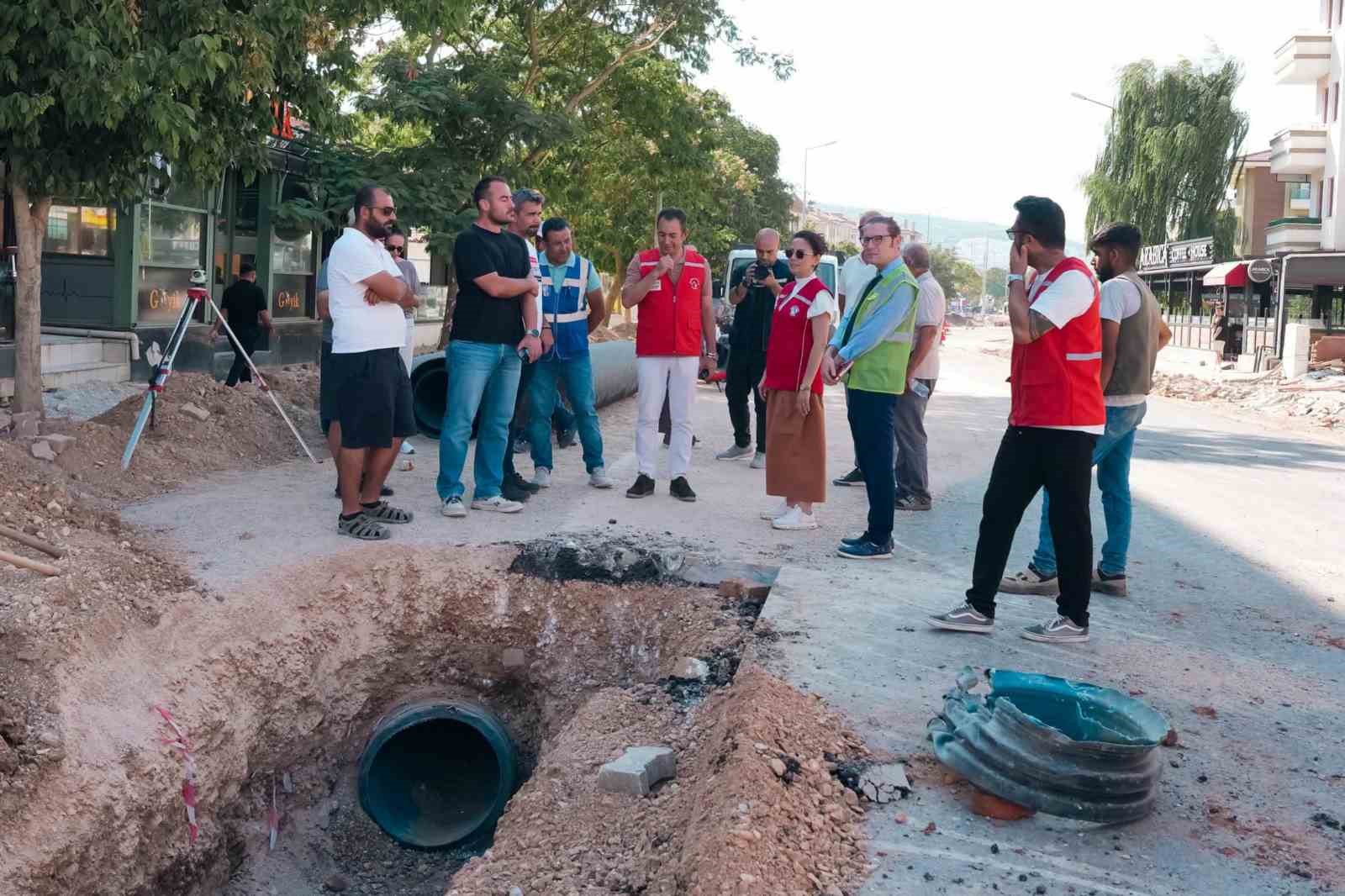 Başkan Köksal Aras mahallelerde yürütülen çalışmaları yerinde inceledi