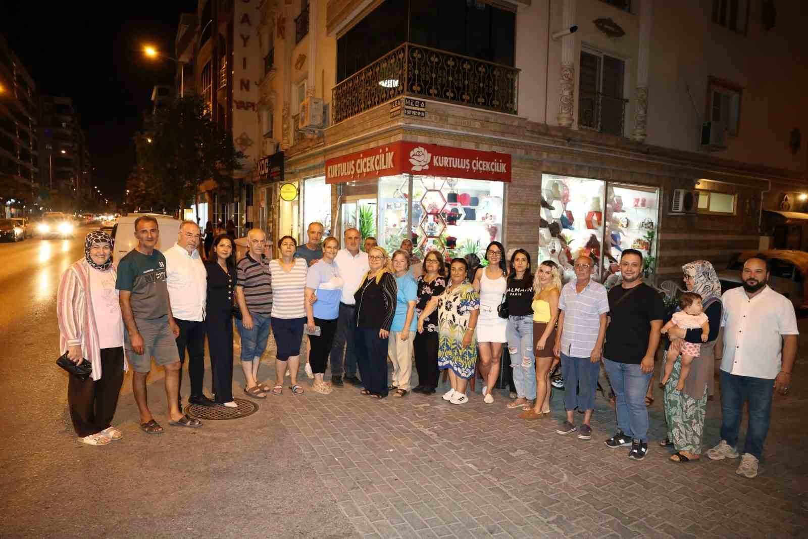 Başkan Kaya, mahalle sakinleriyle akşam buluşmasında bir araya geldi