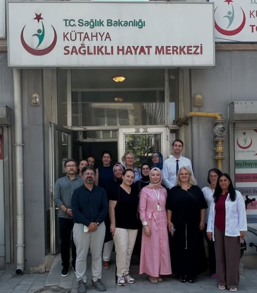 Kütahya’da Sağlıklı Hayat Merkezi’nin çalışmaları hekimlere tanıtıldı