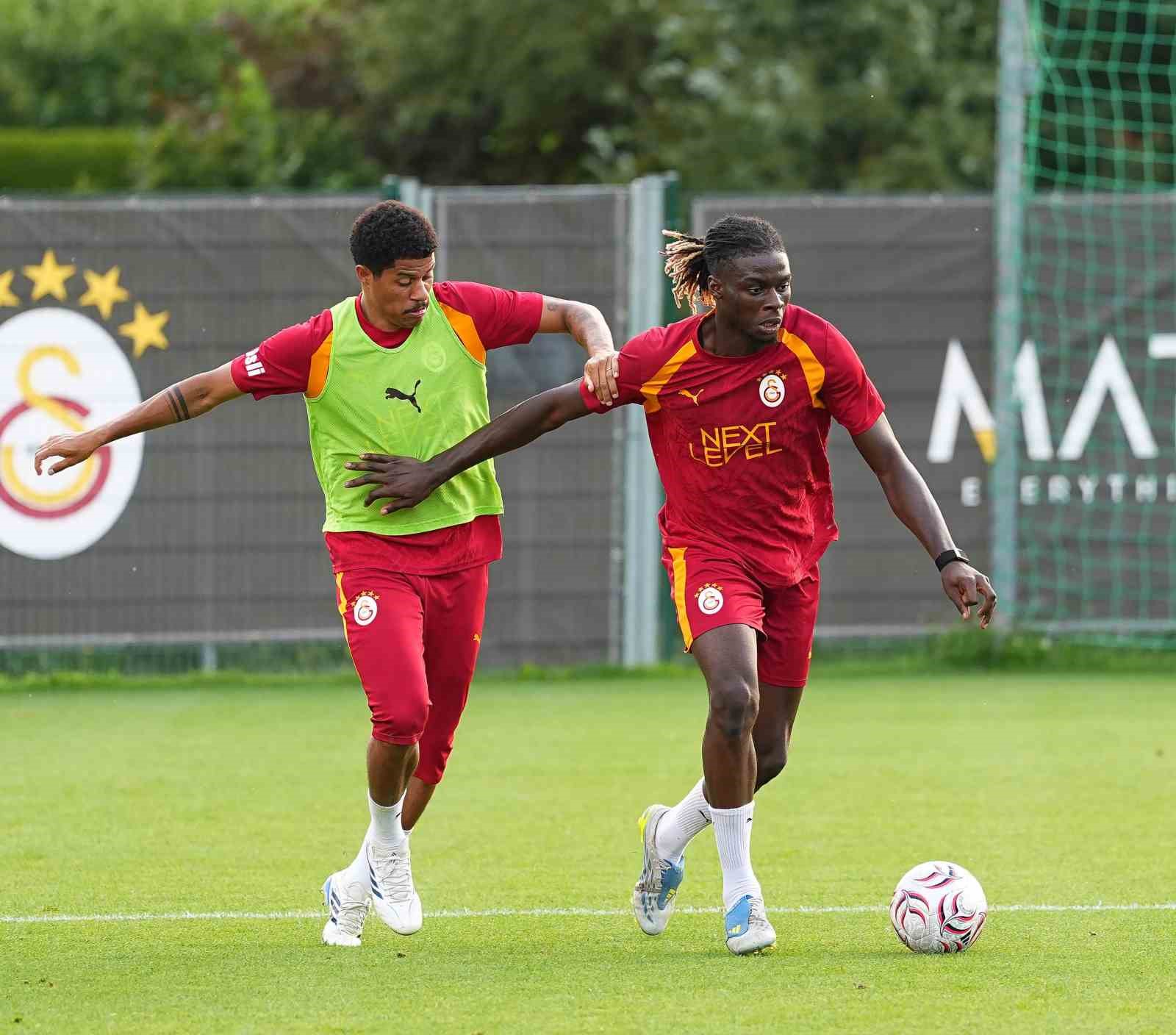 Galatasaray, yeni sezon hazırlıklarını sürdürdü