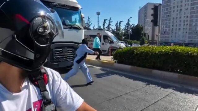 TIRIN ÖNÜNDEN GEÇMEYE ÇALIŞAN KADIN ÖLÜMDEN SON ANDA KURTULDU