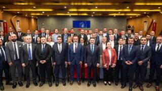 TÜRK HAVA YOLLARI (THY) YÖNETİM KURULU VE İCRA KOMİTESİ BAŞKANI PROF. DR. MURAT ŞEKER, TURKİSH GROUND SERVİCES (TGS) ÇALIŞANLARINI ZİYARET SIRASINDA, "TGS, BUGÜN 10 İSTASYONDA 200'ÜN ÜZERİNDE HAVA YOLU ŞİRKETİNE SUNDUĞU RAMP, HAREKÂT, KARGO VE YOLCU HİZMETLERİYLE TÜRK SİVİL HAVACILIĞININ EN ÖNEMLİ YAPI TAŞLARINDAN BİRİ KONUMUNDA" DEDİ.