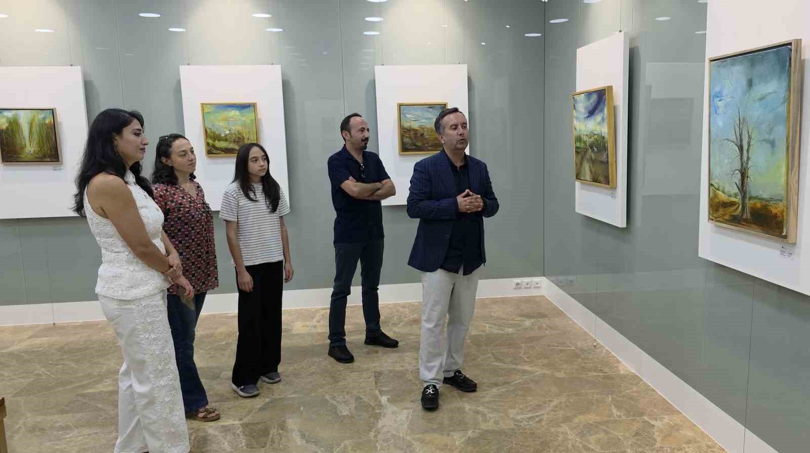 Kütahya’da Ahmet İmre’nin "Mekânın Hafızası" sergisi sanatseverlerle buluştu