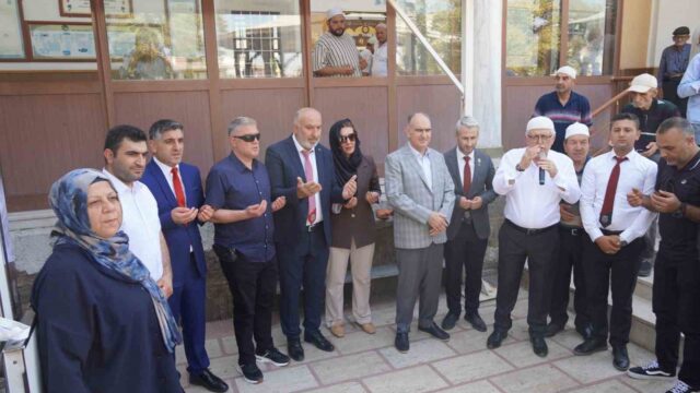TÜRKİYE HARP MALULÜ GAZİLER, ŞEHİT DUL VE YETİMLERİ DERNEĞİ’NİN 111. KURULUŞ YIL DÖNÜMÜ VE 26 AĞUSTOS ÖZEL ŞEREF GÜNÜ DOLAYISIYLA MANİSA’DA MEVLİT OKUTULUP LOKMA HAYRI GERÇEKLEŞTİRİLDİ. PROGRAMDA ŞEHİTLER RAHMET, GAZİLER İSE MİNNET VE ŞÜKRANLA ANILDI.