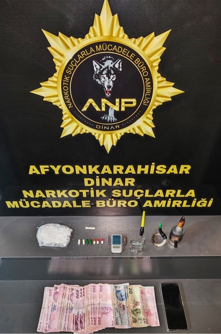 Otomobilde uyuşturucu ile yakalanan bir kişi tutuklandı