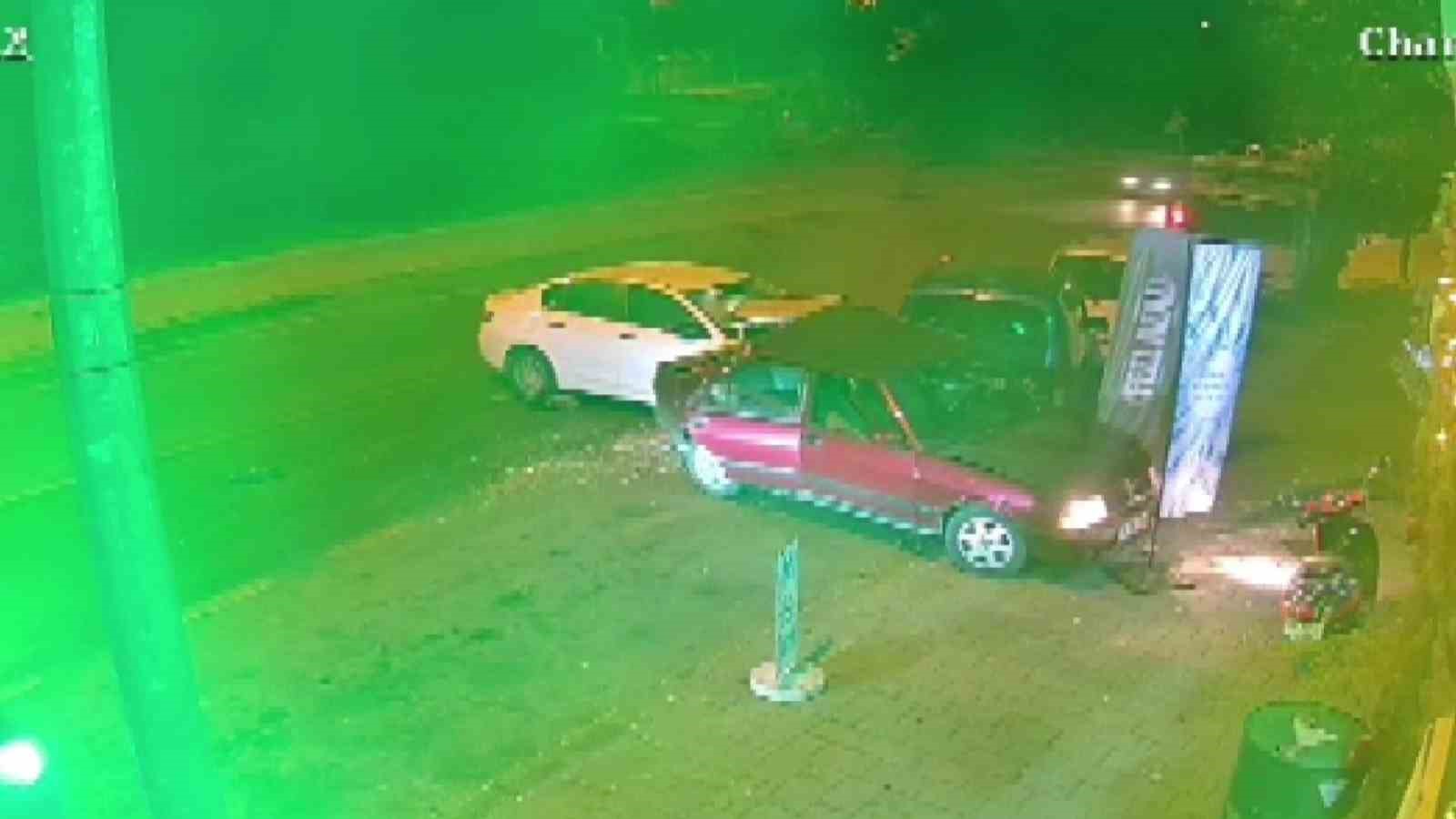 Alkollü sürücü aniden gaza bastı, ortalık savaş alanına döndü