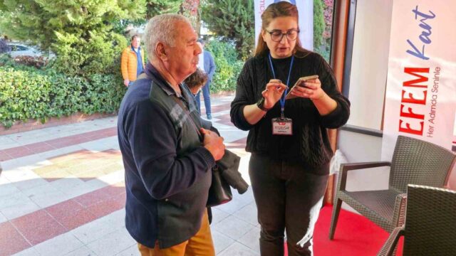 EFELER BELEDİYESİ’NİN SOSYAL BELEDİYECİLİK ANLAYIŞIYLA HAYATA GEÇİRDİĞİ EFEM KART, 30 BİNDEN FAZLA ÜYEYE ULAŞIRKEN, 300’E YAKIN ÜYE İŞ YERİNDE SAĞLANAN YÜZDE 20 İLA YÜZDE 60 ARASINDAKİ İNDİRİMLERLE VATANDAŞLARIN CEBİNDE YAKLAŞIK 10 MİLYON LİRA BIRAKTI.