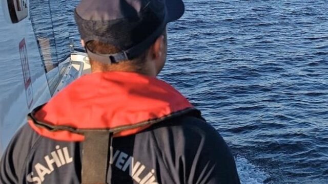 AÇILDIĞI DENİZDEN GERİ DÖNEMEYEN ŞAHSI SAHİL GÜVENLİK KURTARDI