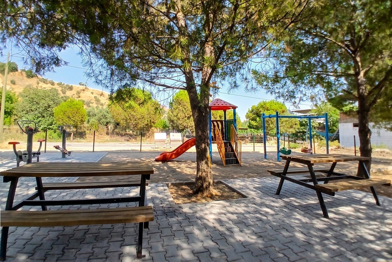 Pınardere’deki yeni parka eski muhtarın adı verildi