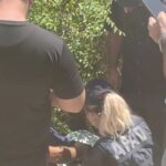 DENİZLİ’DE 2 GÜNDÜR KAYIP OLARAK ARANAN 79 YAŞINDAKİ ALZHEİMER HASTASI YAŞLI ADAM, DRON VE İZ TAKİP KÖPEKLERİNİN KATILDIĞI ÇALIŞMALAR SONUCU SAĞ OLARAK BULUNDU. YAŞLI ADAM, DÜŞTÜĞÜ DERE YATAĞINDAN EKİPLERİN YOĞUN ÇALIŞMASI SONUCU KURTARILDI.