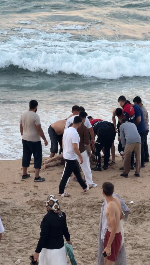 Karaburun’da dalgaların sürüklediği 58 yaşındaki adam hayatını kaybetti