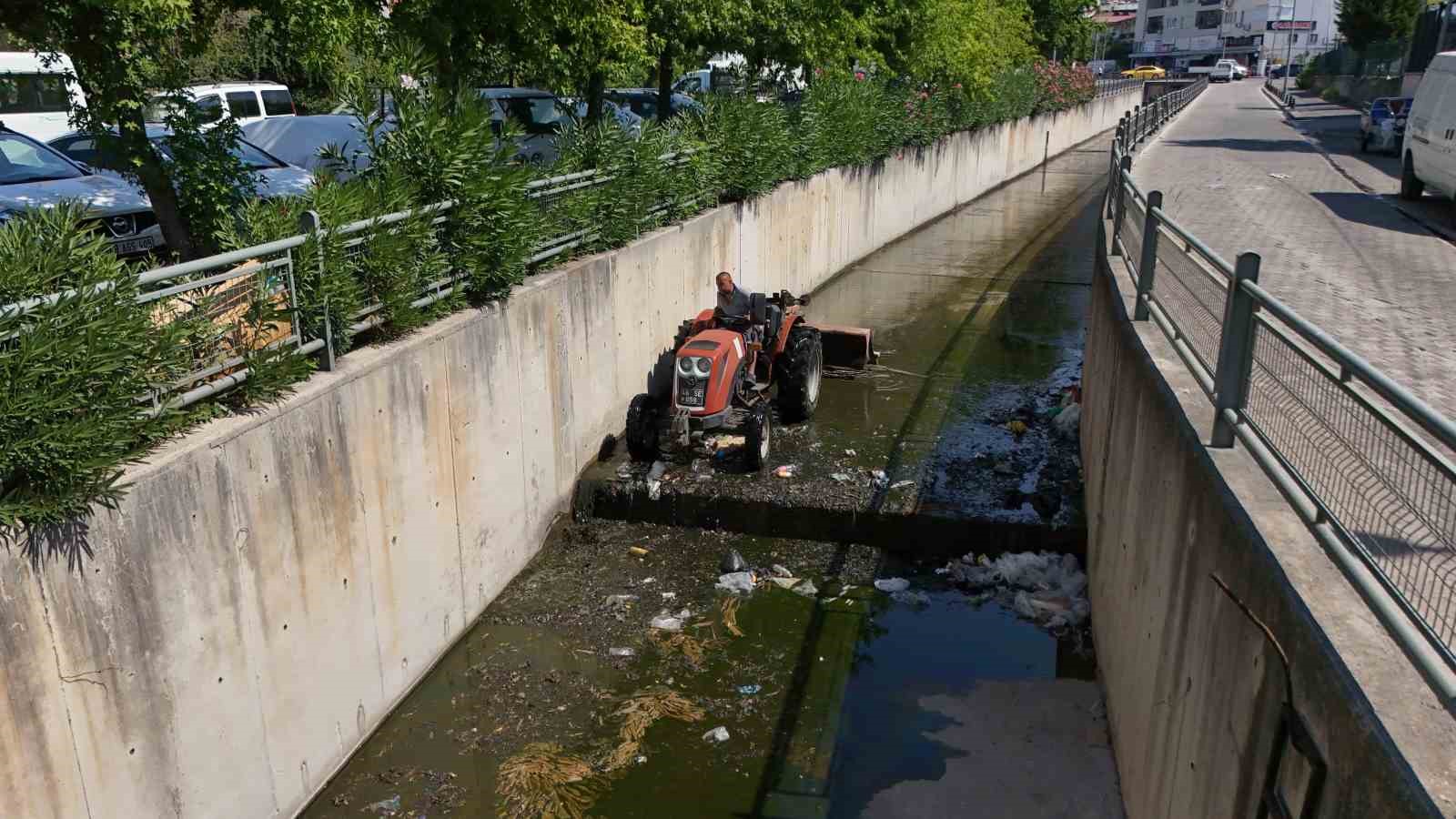 Marmaris’te derelerde temizlik seferberliği