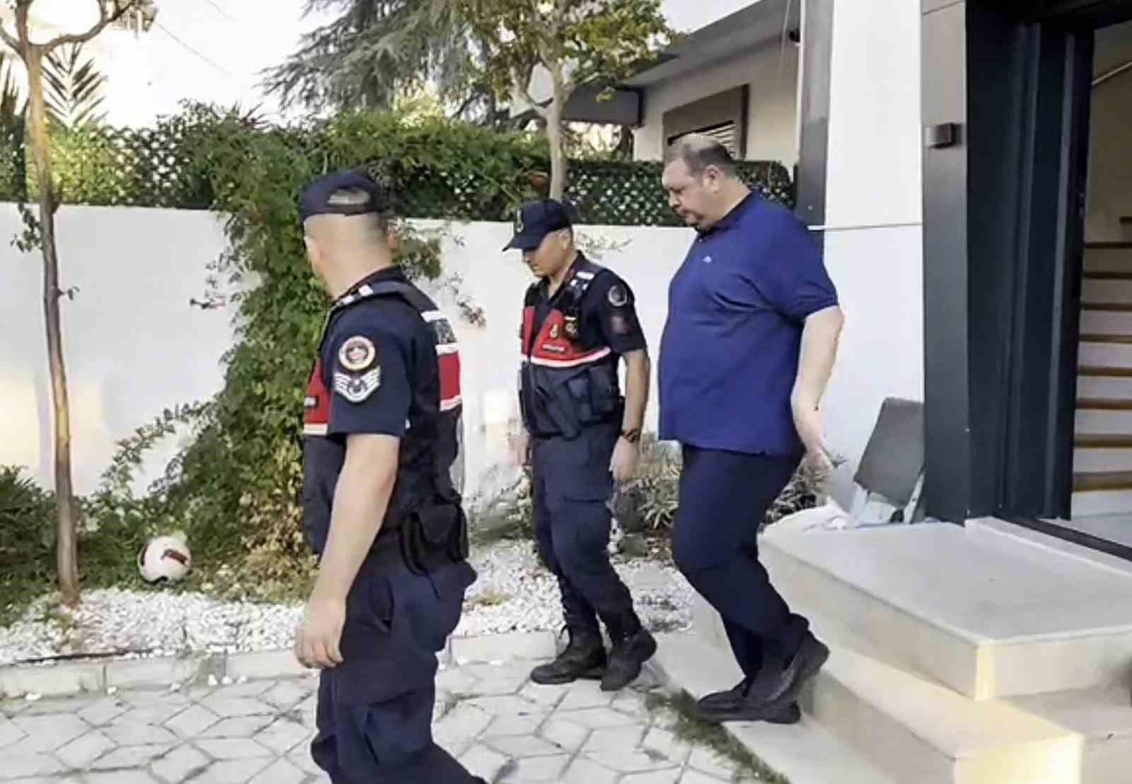 Menderes Belediyesi soruşturmasında 16 şüpheli adliyeye sevk edildi