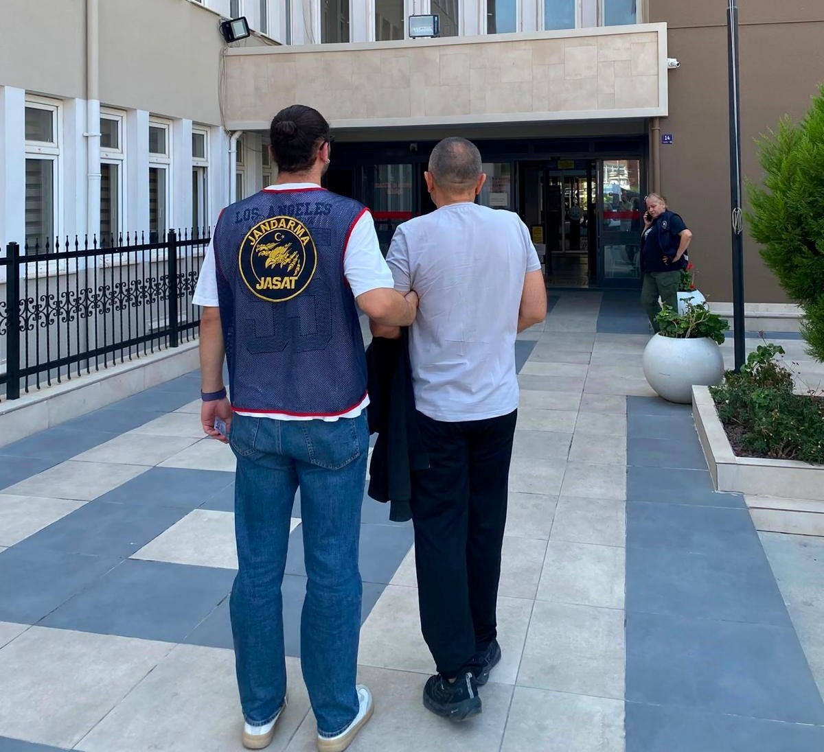 Söke’de 6 yıl 3 ay hapis cezasıyla aranan hükümlü yakalandı