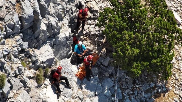 MUĞLA’NIN FETHİYE İLÇESİNDE DÜNYACA ÜNLÜ ÖLÜDENİZ MAHALLESİ’NDEKİ BABADAĞ’DA MEYDANA GELEN YAMAÇ PARAŞÜTÜ KAZASINDA PİLOT ALİ KIDIL İLE ÇİN UYRUKLU TURİST XİANGRUİ MENG HAYATINI KAYBETTİ