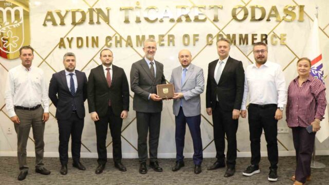 UKRAYNA ANKARA BÜYÜKELÇİSİ NARYMAN DZHELİALOV VE BERABERİNDEKİ HEYETİN AYTO ZİYARETİNDE, AYDIN’IN EKONOMİK POTANSİYELİ İLE UKRAYNA İLE MEVCUT VE OLASI TİCARİ İLİŞKİLERİN GELİŞTİRİLMESİ ELE ALINDI.