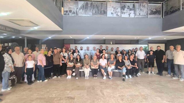 AŞAĞIÇOBANİSA BALKAN GÖÇMENLERİ DERNEĞİ TARAFINDAN DÜZENLENEN KAHVALTI PROGRAMINDA MANİSA VE İZMİR’DE FAALİYET GÖSTEREN GÖÇMEN DERNEKLERİNİN ÜYELERİ BİR ARAYA GELDİ. YAKLAŞIK 200 KİŞİNİN KATILDIĞI BULUŞMADA BALKAN MÜZİKLERİ EŞLİĞİNDE EĞLENCELİ ANLAR YAŞANIRKEN, KONUKLAR ŞEHZADELERPARK’IN TARİHİ VE KÜLTÜREL ALANLARINI DA GEZDİ.